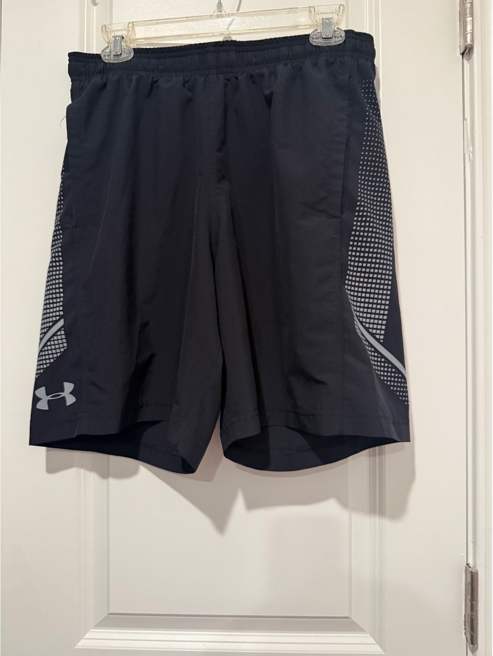 Under Armour Women’s Loose Fit Black HeatGear Athletic Shorts Size Large